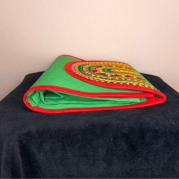 Colorful Beautiful India Purse Red Green Crossbody Strap Boho Bohemian - Picture 3 of 16